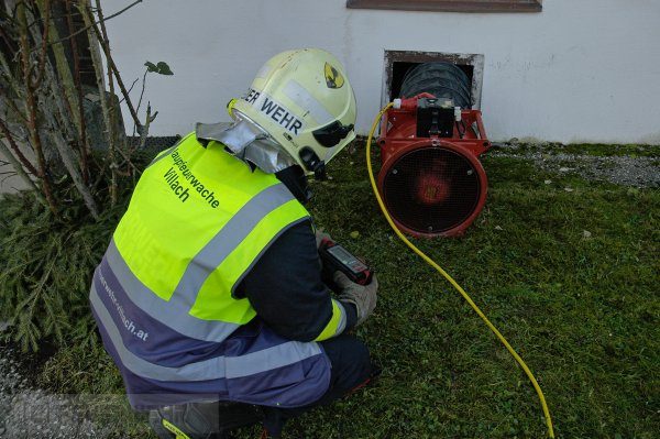 Flüssiggasaustritt im Keller – Explosionsgefahr in Wohnhaus (Bild 3)